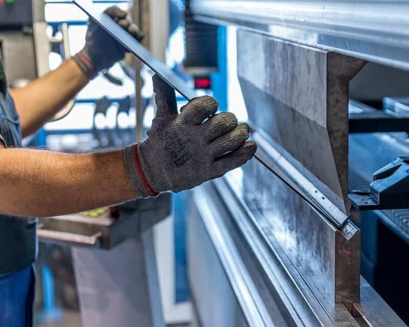 Curso de oficio de mecanizado por deformación y corte Convenio Metal